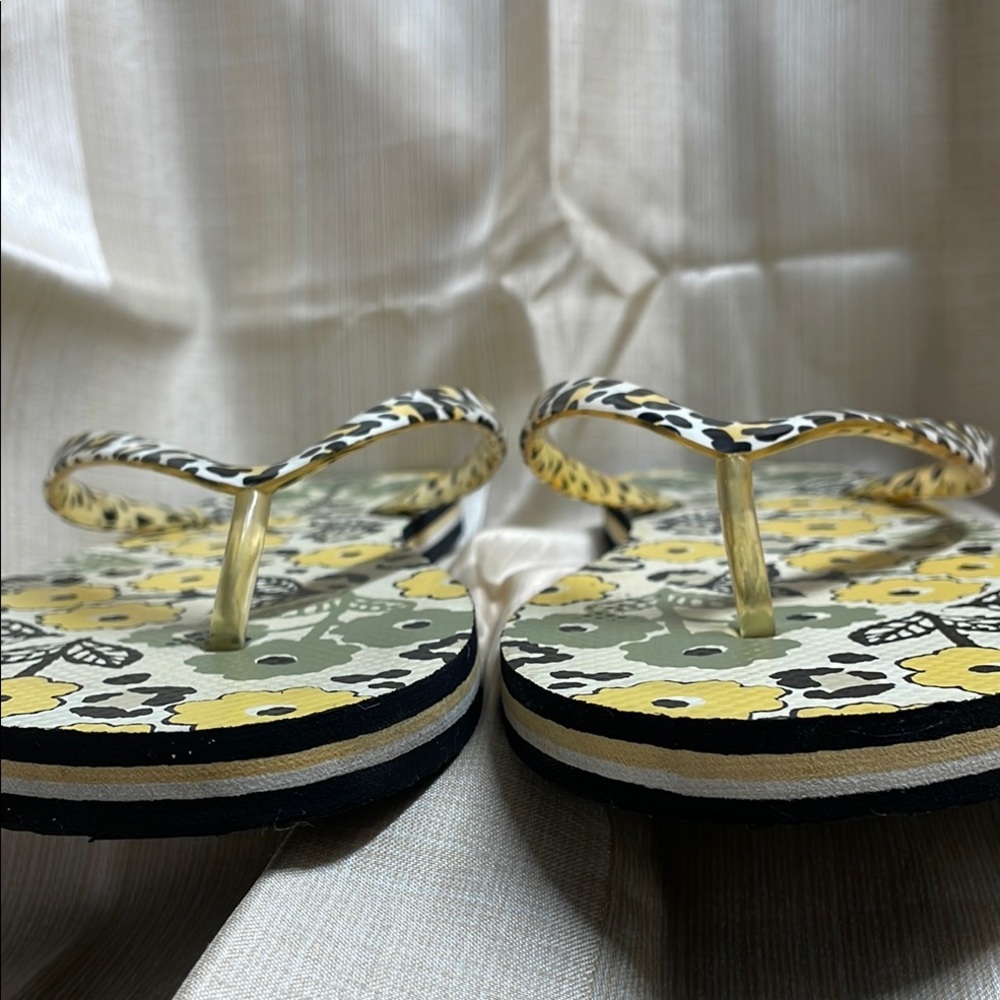 Vera Bradley Floral Yellow and Green Flip Flops - Picture 4 of 5